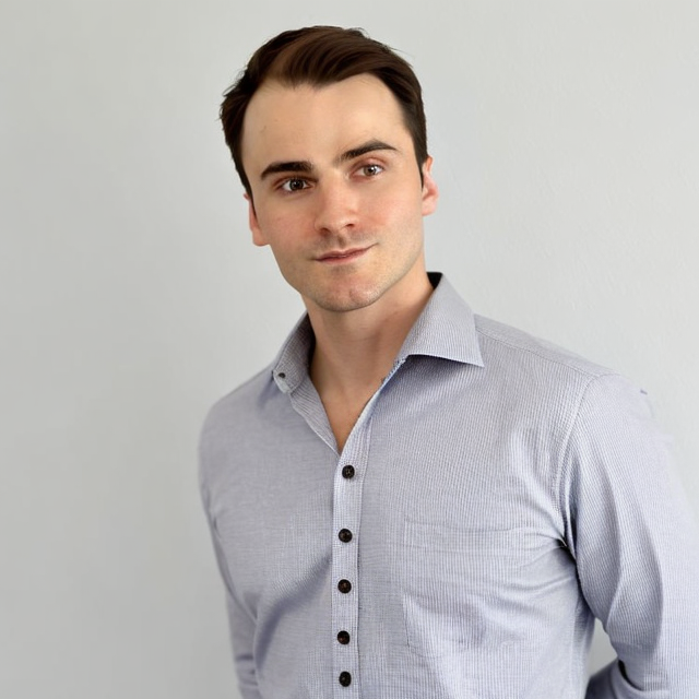 Grant Kurz is the Founder of Crypto Calculator and the Crypto Portfolio Tracker